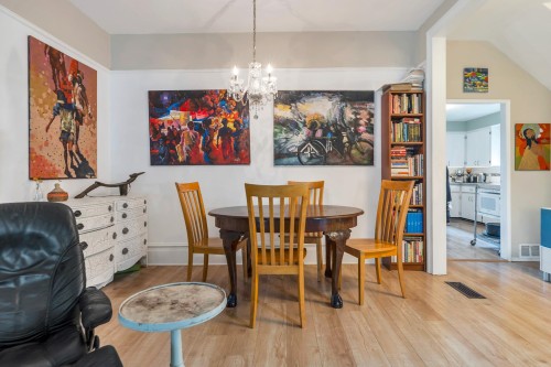 1836 1St Avenue E, Vancouver, BC 