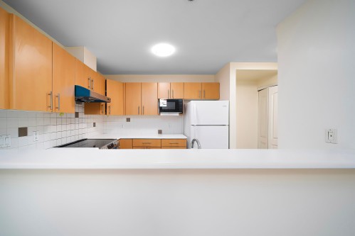 03-7128 17Th Avenue, Burnaby, BC 