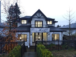 450 Wilson Street  New Westminster, BC V3L 3R8