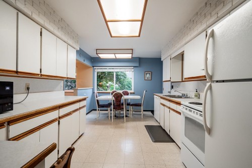 3826 Wellington Street, Port Coquitlam, BC 