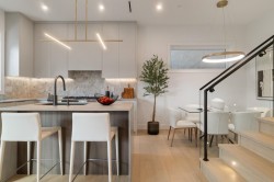 2-2680 5th Avenue E Vancouver, BC V5M 1M9