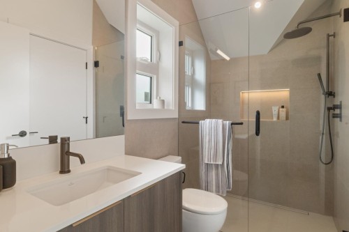 2-2680 5Th Avenue E, Vancouver, BC 