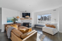 305-1950 11 Avenue E Vancouver, BC V5N 1Z2