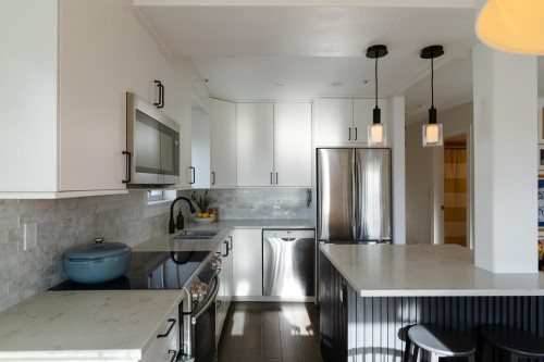 305-1950 11 Avenue E, Vancouver, BC 