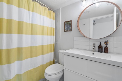 305-1950 11 Avenue E, Vancouver, BC 