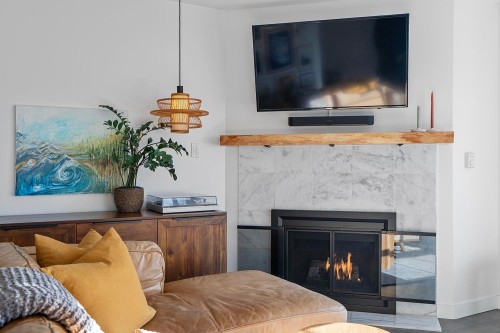 305-1950 11 Avenue E, Vancouver, BC 