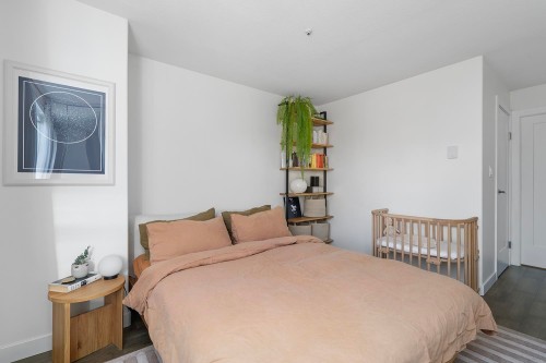 305-1950 11 Avenue E, Vancouver, BC 