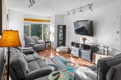 301-11887 Burnett Street  Maple Ridge, BC V2X 6P6