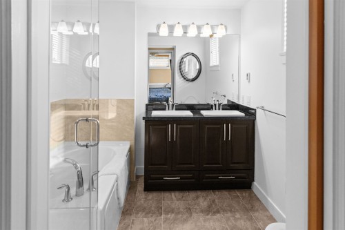 301-11887 Burnett Street, Maple Ridge, BC 