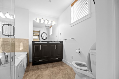 301-11887 Burnett Street, Maple Ridge, BC 