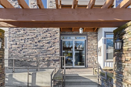 301-11887 Burnett Street, Maple Ridge, BC 