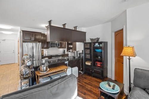 301-11887 Burnett Street, Maple Ridge, BC 