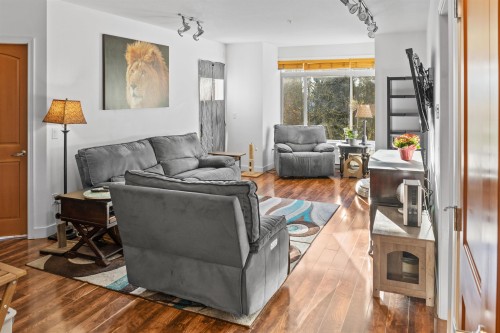 301-11887 Burnett Street, Maple Ridge, BC 