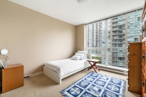 1201-2978 Glen Drive, Coquitlam, BC 