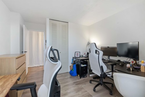 401-6540 Burlington Avenue, Burnaby, BC 