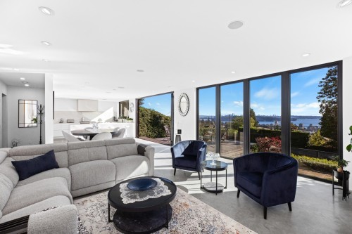 2234 Palmerston Avenue, West Vancouver, BC 