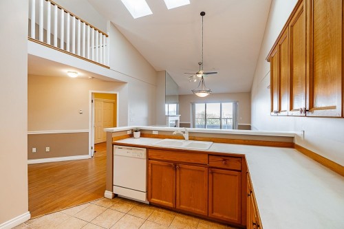 37-323 Governors Court, New Westminster, BC 