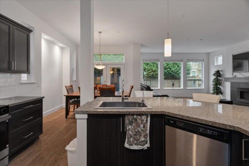 10516 Robertson Street, Maple Ridge, BC 