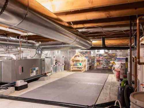 1338 Arbutus St, Vancouver, BC 