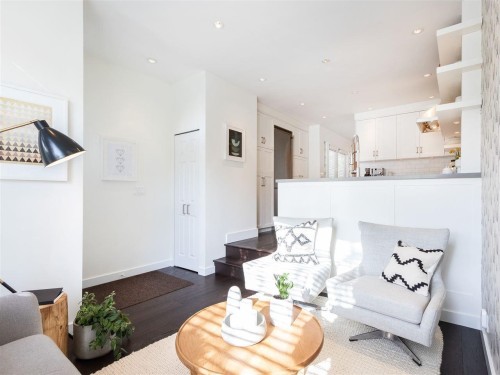 1338 Arbutus St, Vancouver, BC 