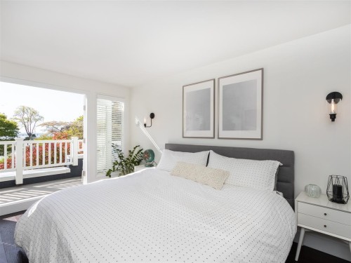 1338 Arbutus St, Vancouver, BC 