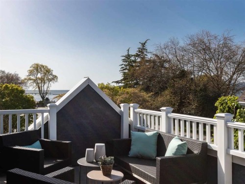 1338 Arbutus St, Vancouver, BC 