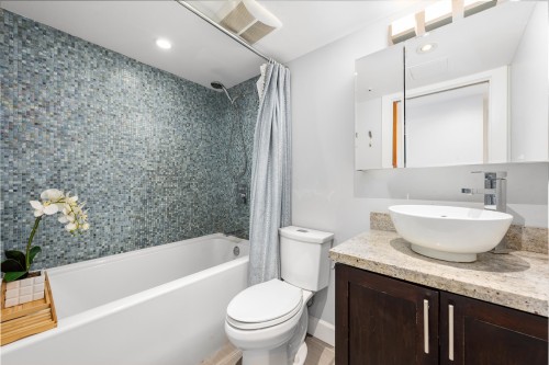 206-2988 Alder Street, Vancouver, BC 