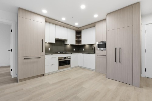 509-2268 Broadway Street E, Vancouver, BC 