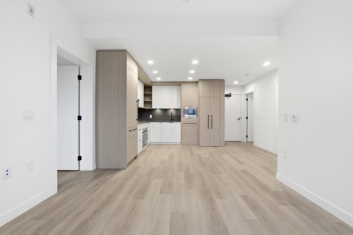 509-2268 Broadway Street E, Vancouver, BC 