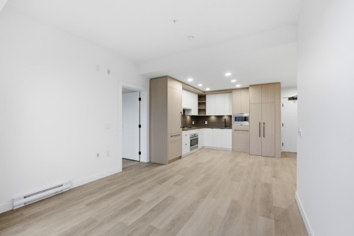 509-2268 Broadway Street E, Vancouver, BC 