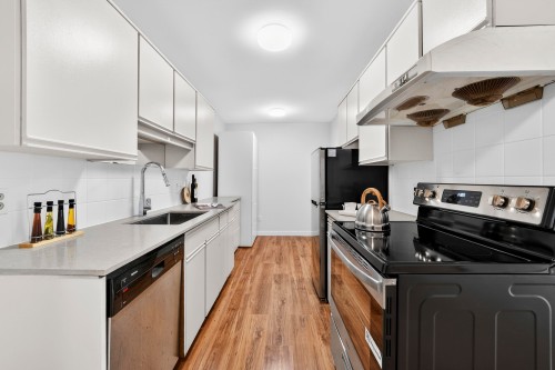 206-9202 Horne Street, Burnaby, BC 