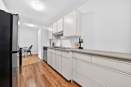 206-9202 Horne Street, Burnaby, BC 