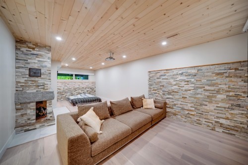 867 Frederick Road, North Vancouver, BC 