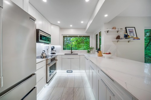 867 Frederick Road, North Vancouver, BC 