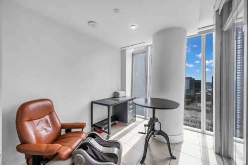 2405-667 Howe Street, Vancouver, BC 