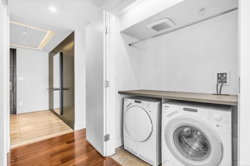 2405-667 Howe Street, Vancouver, BC 