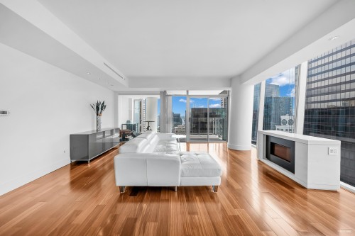 2405-667 Howe Street, Vancouver, BC 