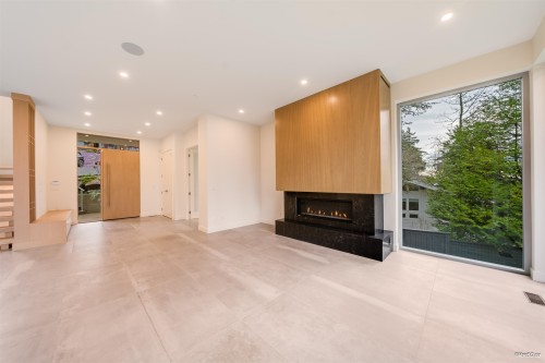 4437 Piccadilly North, West Vancouver, BC 
