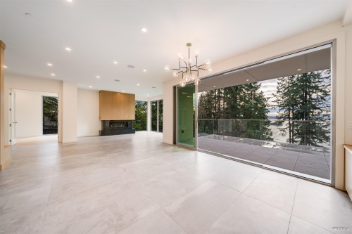 4437 Piccadilly North, West Vancouver, BC 