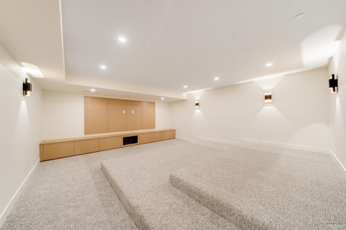 4437 Piccadilly North, West Vancouver, BC 