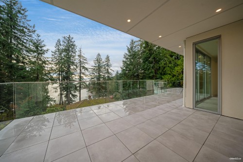 4437 Piccadilly North, West Vancouver, BC 