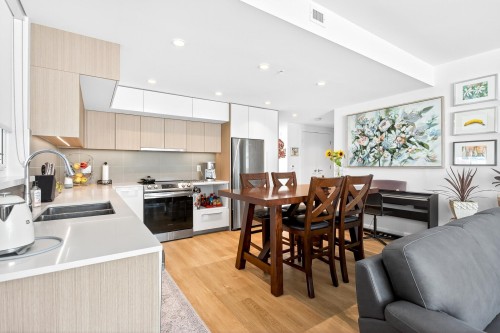 410-9888 University Crescent, Burnaby, BC 