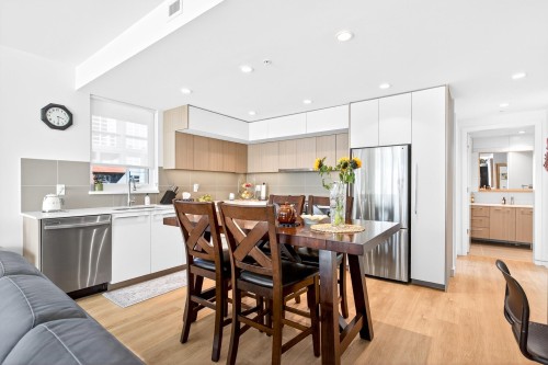 410-9888 University Crescent, Burnaby, BC 