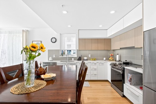 410-9888 University Crescent, Burnaby, BC 