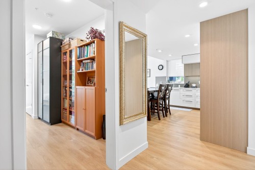 410-9888 University Crescent, Burnaby, BC 