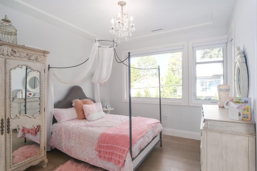 4090 Sunnycrest Drive, North Vancouver, BC 