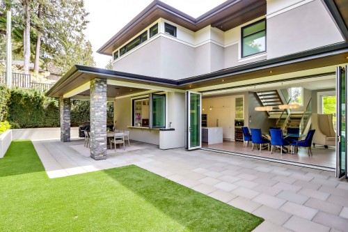 4090 Sunnycrest Drive, North Vancouver, BC 