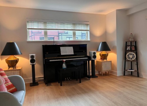 202-2138 Old Dollarton Road, North Vancouver, BC 