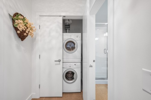 2206-2955 Atlantic Avenue, Coquitlam, BC 