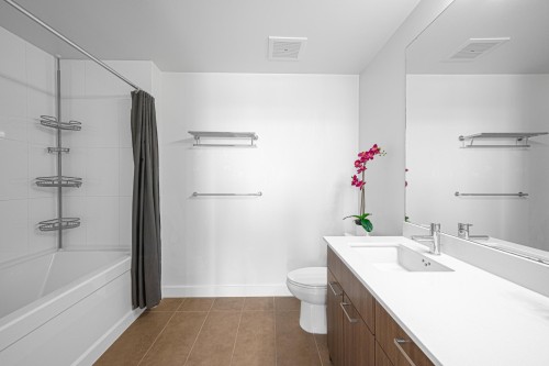 2206-2955 Atlantic Avenue, Coquitlam, BC 